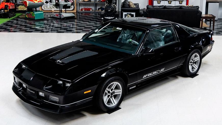 Капсула времени в виде нового Chevrolet Camaro 1985 года