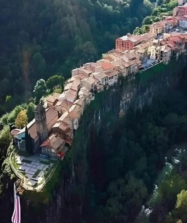 Неожиданные находки и необычные места с Google Earth