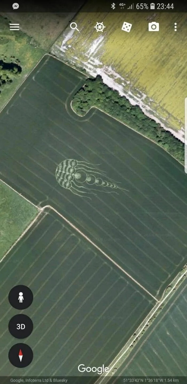 Неожиданные находки и необычные места с Google Earth