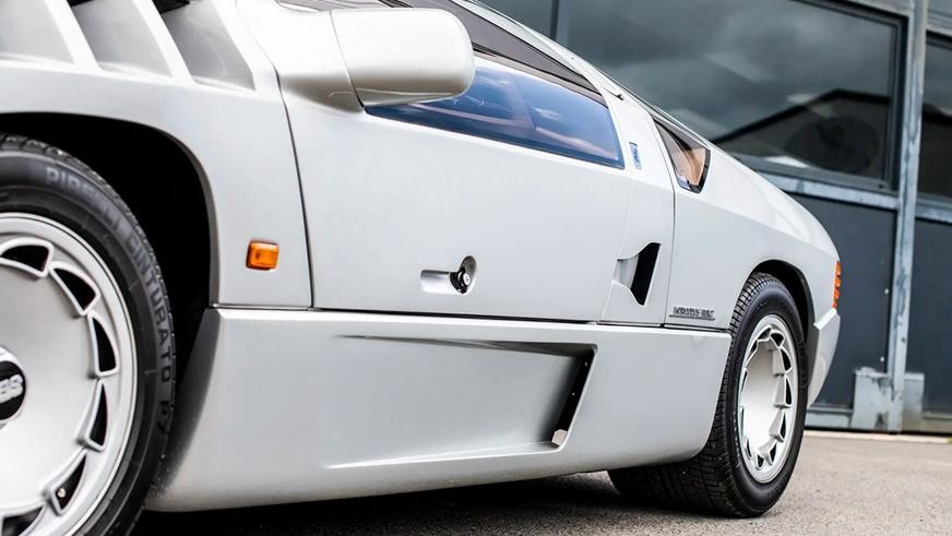 Редчайший спорткар Isdera Imperator 108i от дизайнера Porsche и Mercedes