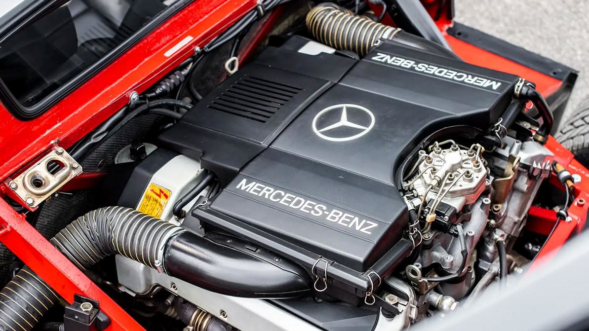 Редчайший спорткар Isdera Imperator 108i от дизайнера Porsche и Mercedes