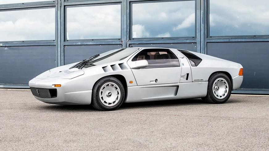 Редчайший спорткар Isdera Imperator 108i от дизайнера Porsche и Mercedes