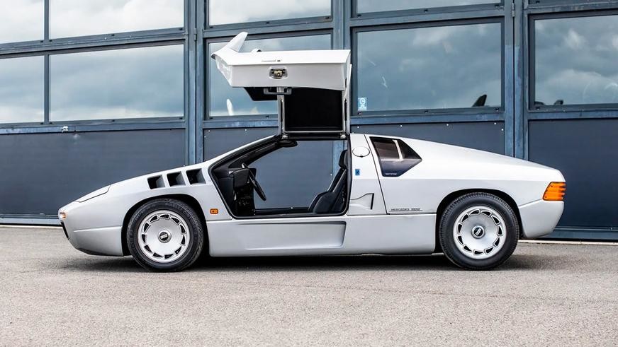 Редчайший спорткар Isdera Imperator 108i от дизайнера Porsche и Mercedes