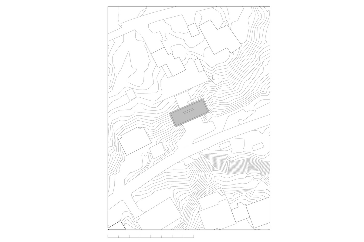 Т-образный дом на крутом склоне в Швеции Т-образный дом на крутом склоне в Швеции открытые, который, деревья, ванная, которая, строительства, возможно, Насколько, этаже, участке, находится, поверхности, обеспечивает, крутом, каркас, Сэндвичконструкция, конструкции, лицевой, стоит, независимо
