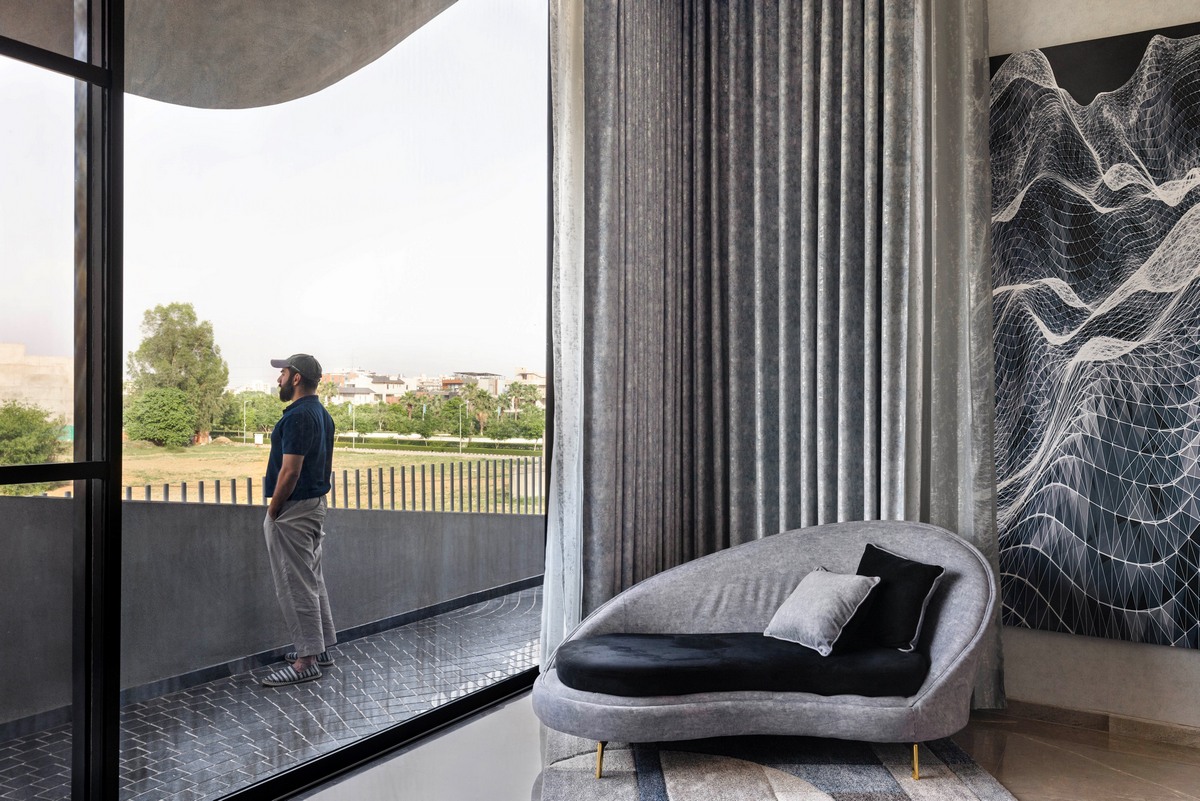 Дом с широкой бетонной лентой в Индии которые, создавая, спальни, впечатление, уровне, путешествия, бесконечного, элементы, отдыха, лентой, бетонной, широкой, бетона, также, этаже, изогнутых, клиента, служит, Ardete, студия