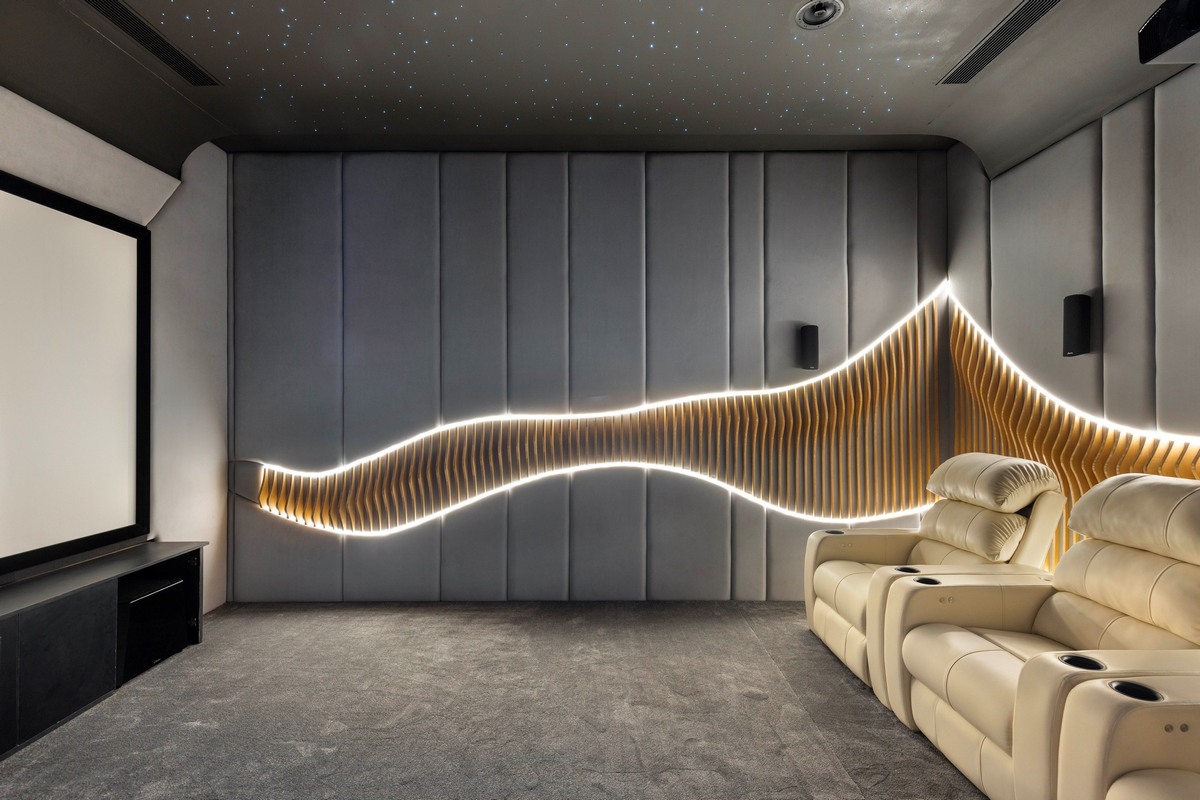 Дом с широкой бетонной лентой в Индии которые, создавая, спальни, впечатление, уровне, путешествия, бесконечного, элементы, отдыха, лентой, бетонной, широкой, бетона, также, этаже, изогнутых, клиента, служит, Ardete, студия