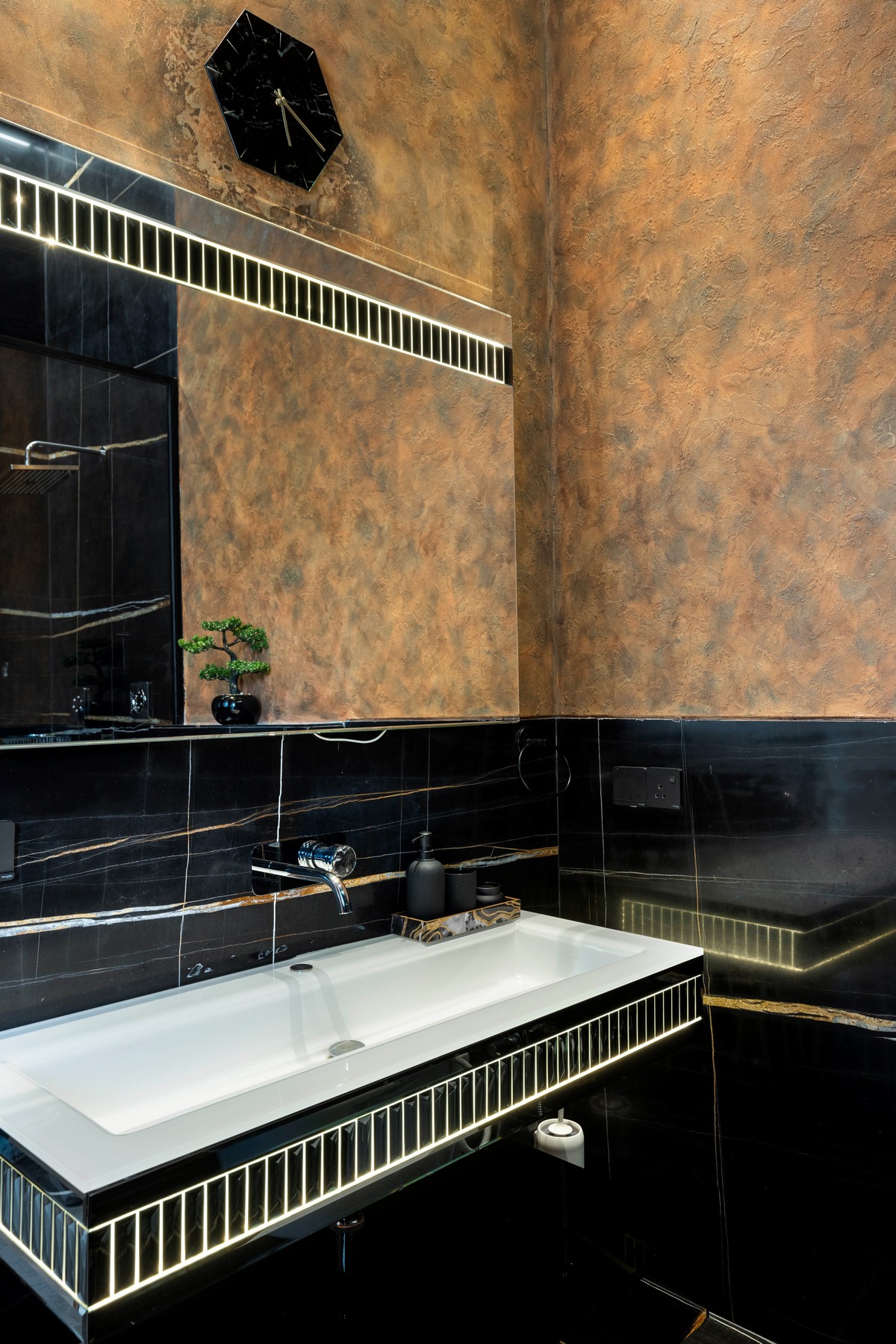 Дом с широкой бетонной лентой в Индии которые, создавая, спальни, впечатление, уровне, путешествия, бесконечного, элементы, отдыха, лентой, бетонной, широкой, бетона, также, этаже, изогнутых, клиента, служит, Ardete, студия