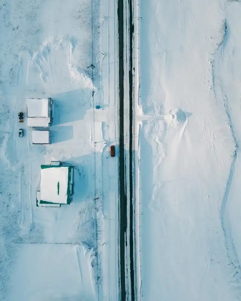 Рассвет над горным массивом