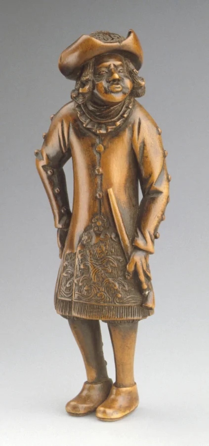 Резная фигурка голландца