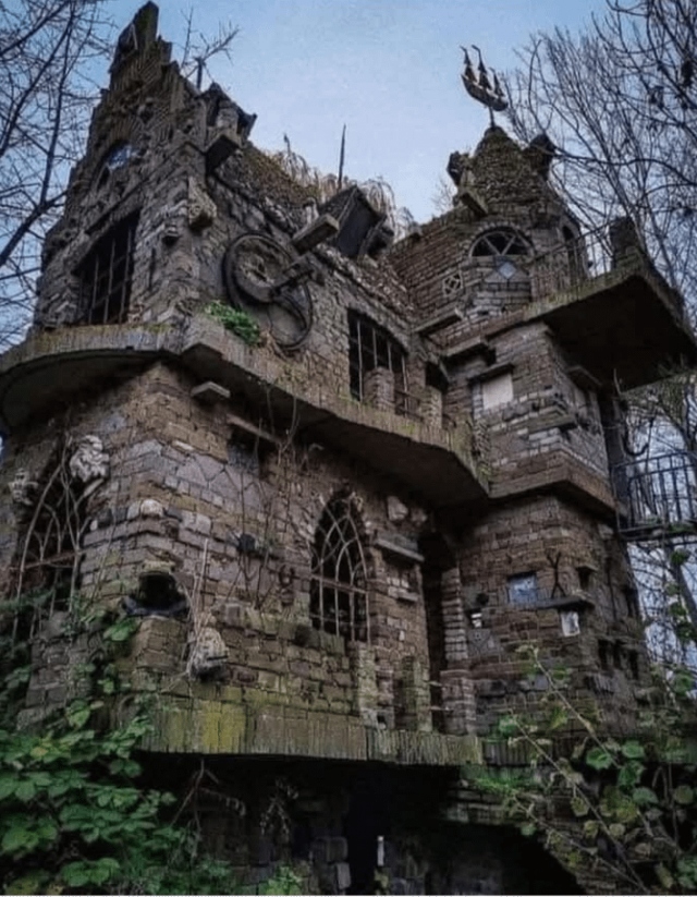 Величественная заброшка