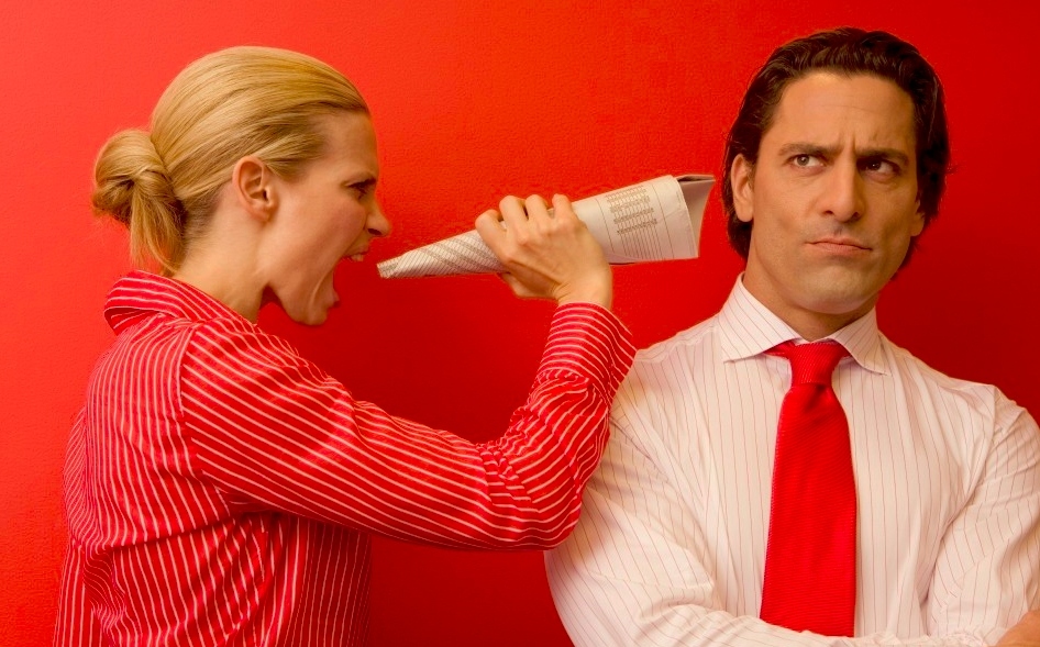 Портативный усилитель голоса в использовании