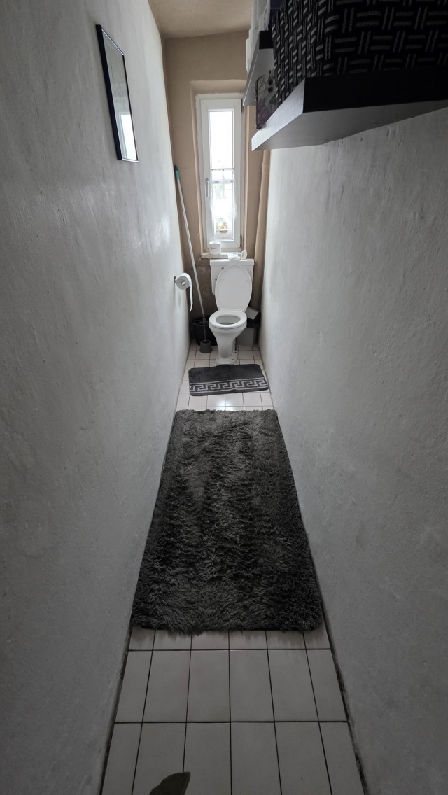 Планировка комнаты с унитазом