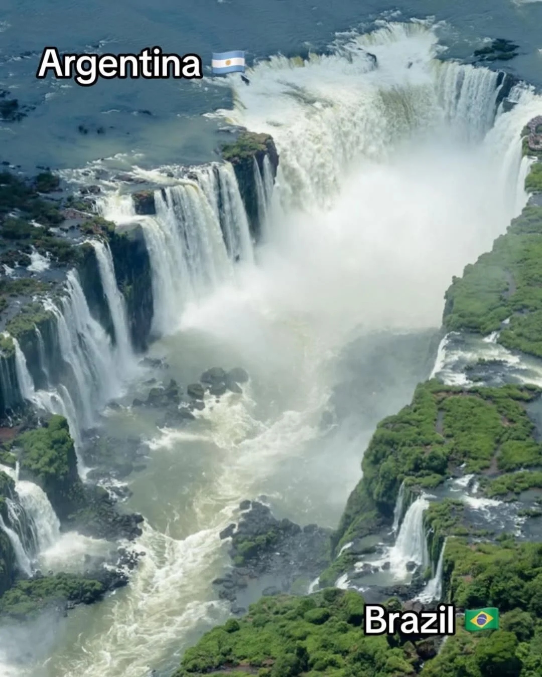 Водопады Игуасу как граница Аргентины и Бразилии