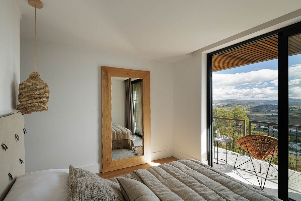 Второе дыхание: как старинный каменный дом в Португалии превратили в современный туристический комплекс