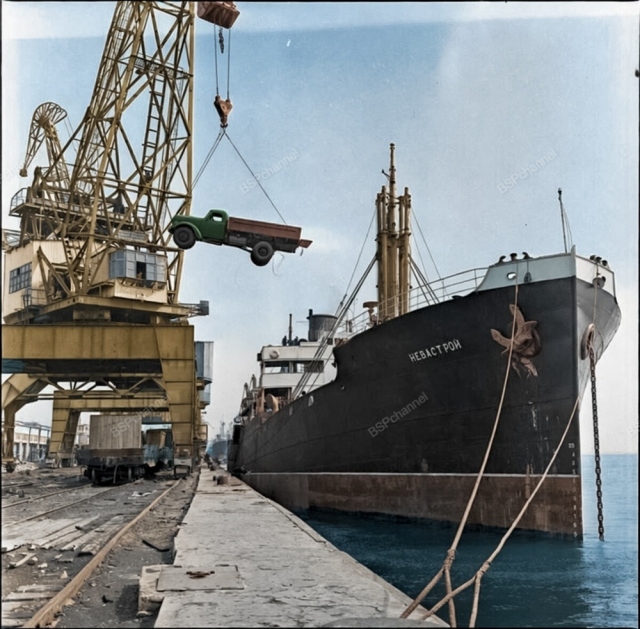 Архивные фотографии СССР: путешествие по эпохе в 20 снимках