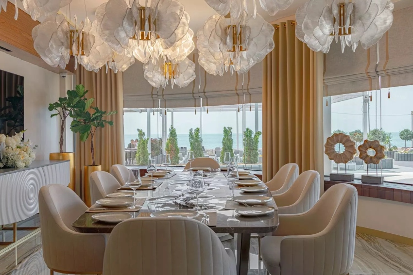 Как выбрать ресторан для деловой встречи в Сочи: ключевые критерии идеальной локации