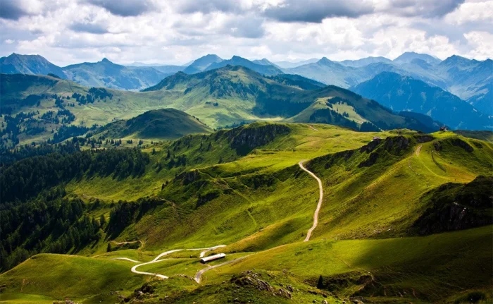 Величественные горные хребты: пейзажи, от которых захватывает дух