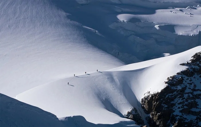 Величественные горные хребты: пейзажи, от которых захватывает дух