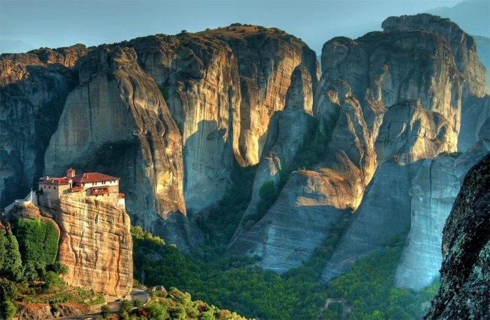 Величественные горные хребты: пейзажи, от которых захватывает дух